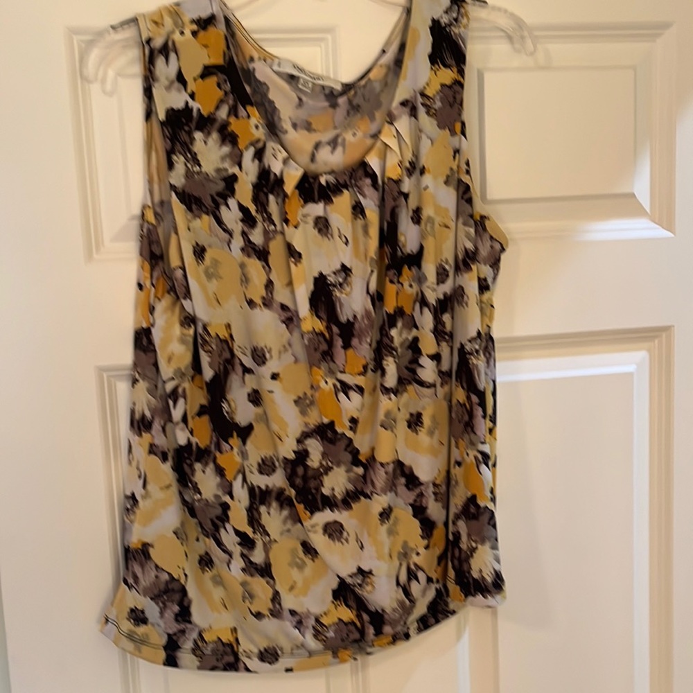 Classic shell to be worn w black or navy suit